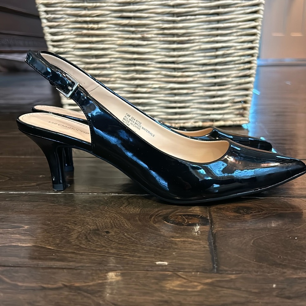Liz Claiborne Black Patton Heels shoes  7.5